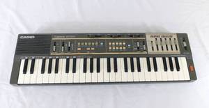 lot 231 image: Casiotone MT100 Electric Keyboard