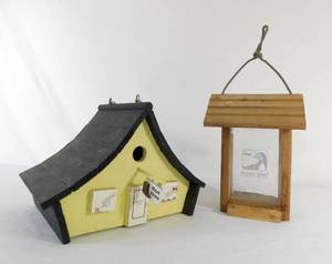 lot 234 image: Set of 2 Vintage Wood Birdhouses
