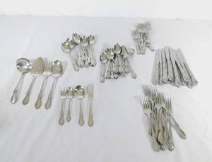 lot 261 image: Lot of Oneida Craft and Deluxe Silverware and Serving Set