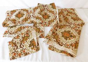 lot 222 image: Lot of Vintage Retro Fabric