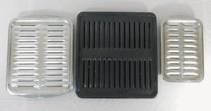 lot 267 image: Set of 3 Broiling Pans