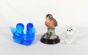 lot 294 image: Vintage Swarvorski Bear, W Ward Blue Birds, Robin by Andrea