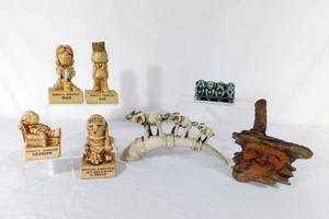 lot 303 image: Vintage Lot of 7 Figurines 1960s and 1970s