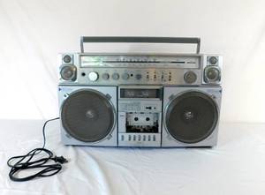 lot 312 image: Vintage Cariole AM FM Stereo Cassette Recorder Boom Box