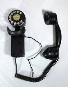 lot 318 image: Vintage Western Electric Rotary Telephone