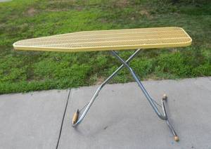lot 327 image: Vintage Yellow and Chrome Ironing Board