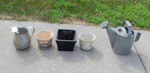 lot 322 image: Lot of Vintage Watering Cans and Flower Pots