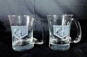 lot 5 image: Set of 2 Vintage House of Heileman Glass Beer Mugs
