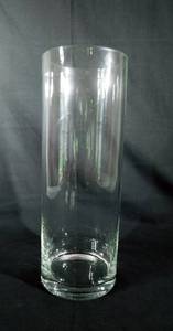 lot 23 image: Large Glass Vase