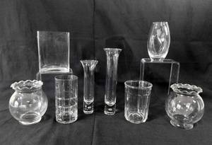 lot 176 image: Lot of Glass Vases