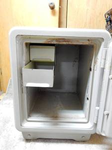 lot 95 image: Sentry Safe With Combination