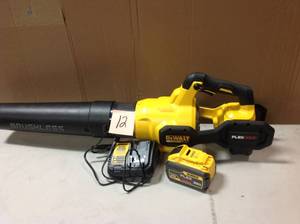 DEWALT 125 MPH 600 CFM FLEXVOLT 60-Volt MAX Lithium-Ion Cordless Axial Blower with One 3 Ah Battery and Charger�in good condition