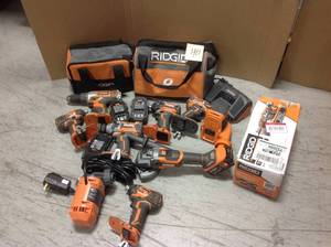 LOT OF RIDGID COMBO DRIL DRIVER SET