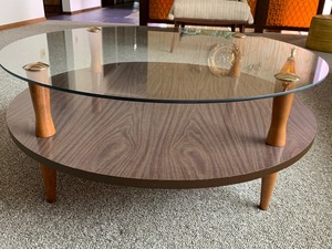 lot 3 image: Mid Century Modern Glass Top Coffee Table