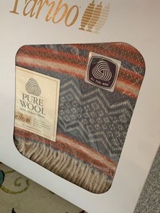 lot 22 image: Faribo Wool Blanket
