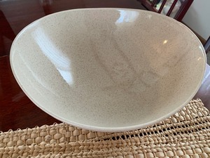 lot 30 image: Vintage Red Wing Mixing Bowl and Vintage Lot