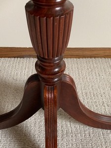 lot 141 image: Antique Drum Table with Single Drawer