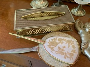 lot 107 image: Lot of Vintage Decorative Items