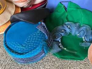 lot 125 image: Lot of Vintage Hats
