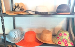 lot 200 image: Lot of Straw Hats