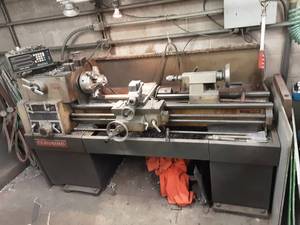 lot 1 image: Clausing Engine Lathe With Bausch & Lomb Acu-Rite 2 With Digital Readout 3 Phase (Works)