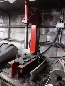 lot 20 image: Central Hydraulics 10-Ton C-Type Shop Press