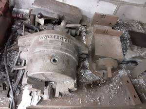 lot 49 image: Lathe Chuck, Bridgeport Vice, Other Milling Fixtures