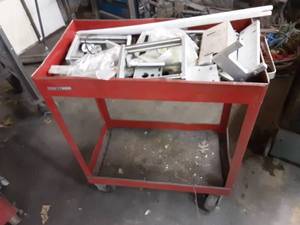 lot 99 image: Craftsman Tool Cart With Contents