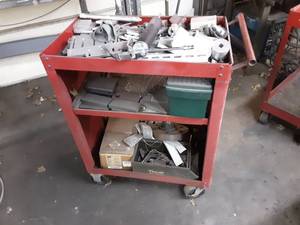 lot 101 image: Craftsman  Tool Cart With Contents