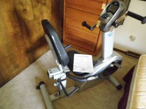 lot 32 image: Recumbant Bike