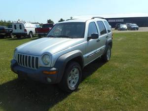 lot 5 image: 2002 Jeep Liberty Sport