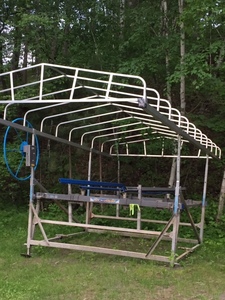 lot 4 image: Newmans Boat Lift with 20 Canopy and Cover