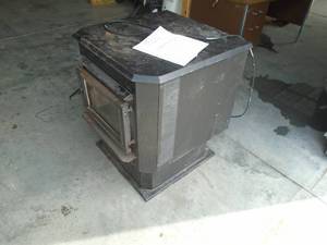 lot 7 image: Magnum Countryside PelletCorn Stove