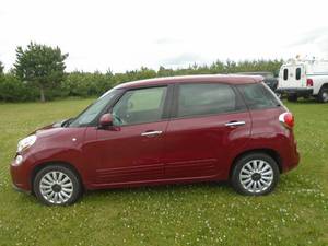 lot 3 image: 2014 Fiat 500L