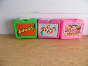 lot 2 image: Lot of 3 Lunchboxes