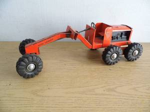 lot 9 image: Nyling Grader