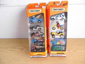 lot 15 image: Lot of 2 Matchbox Car Sets