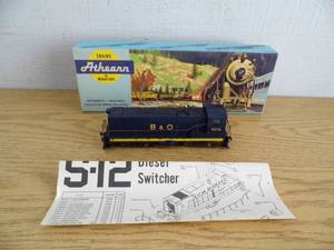 lot 51 image: HO Train Car