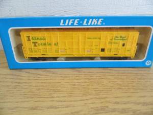 lot 55 image: HO Train Car