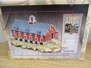 lot 107 image: Ertl American Country Barn