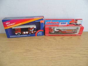 lot 125 image: Lot of 2 Firetrucks