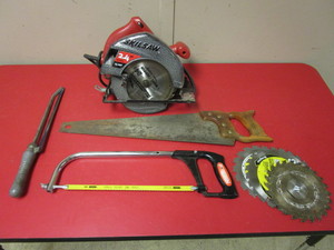 lot 207 image: SKILSAW 7 14 CIRCULAR SAW, HAND SAWS
