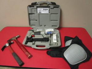 lot 211 image: PORTER-CABLE NARROW CROWN STAPLER, BUCKET BOSS-BRAND KNEE PADS, HAMMERS