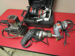 lot 223 image: CRAFTSMAN ROUTER, PAD SANDER, BLACK & DECKER DRYWALL SCREWDRIVER, POWER HOUSE 38 DRILL