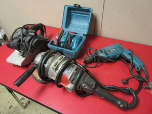 lot 224 image: CRAFTSMAN 3 x 21 BELT SANDER, BLACK & DECKER ANGLE SANDER, MAKITA PALM FINISHING SANDER, DRILL