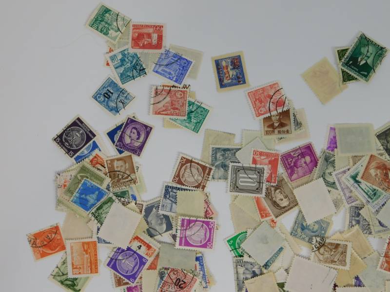 lot 233 image: Collectible Stamps