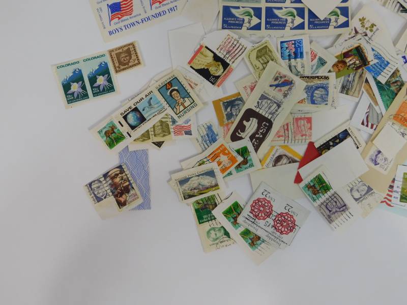lot 204 image: Collectible Stamps