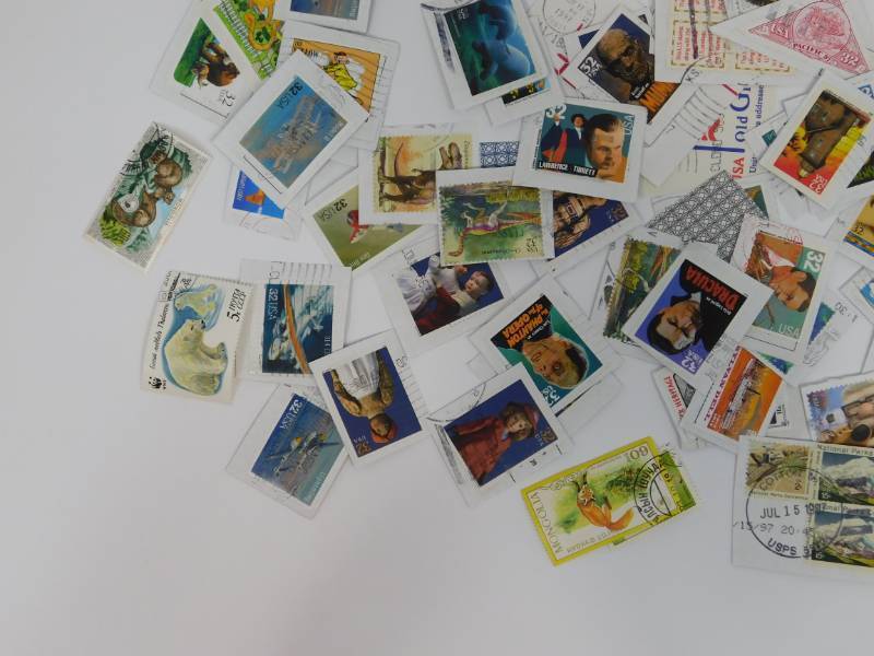 lot 208 image: Collectible Stamps