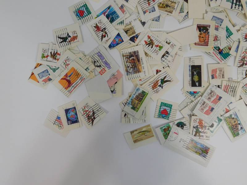 lot 210 image: Collectible Stamps