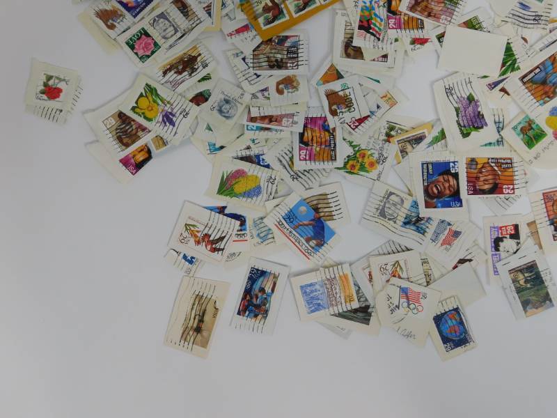lot 212 image: Collectible Stamps